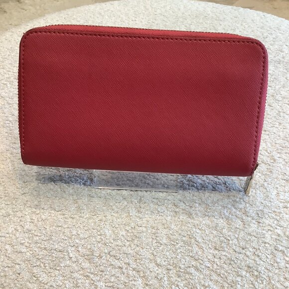 Beautiful Bright Pink Tory Zip Around Wallet - Picture 3 of 6